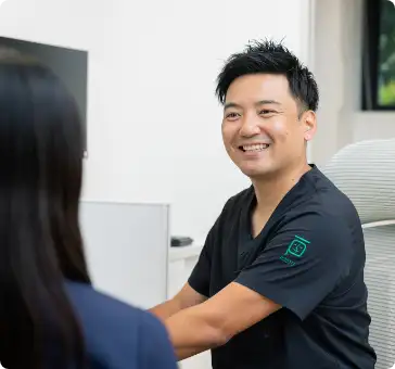 寄り添うケアイメージ画像